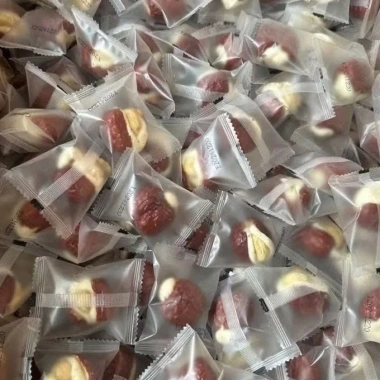 Kẹo táo đỏ kẹp sữa lạc đà 500g nhân hạt điều - mềm dẻo, béo ngậy, ăn vặt, quà, chỉ 32.000 VND