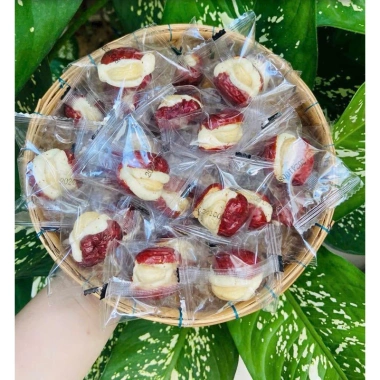 Kẹo táo đỏ kẹp sữa lạc Đàn Nhân hạt điều Tân Cường cao cấp 300g chỉ 59.000 VND