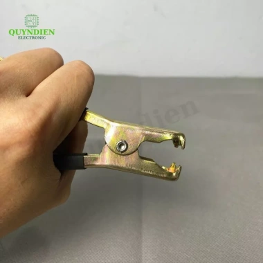 Kẹp ắc quy 100A Thép không rỉ Đỏ Đen 93mm - Lò xo cực khỏe - Linh kiện điện tử QUỲNH DIỈN - Giá 24.250 VND 4 Kẹp ắc quy 100A Thép không rỉ Đỏ Đen 93mm - Lò xo cực khỏe - Linh kiện điện tử QUỲNH DIỈN - Giá 24.250 VND 4