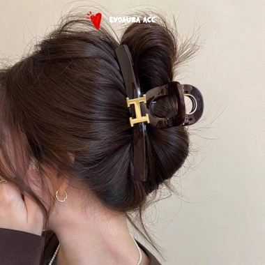 Kẹp Càng Cua Chữ H Nâng Cấp + Lò Xo Chữ U – Siêu Chắc, Độ Bóng Cao, Đánh Giá 5 Sao – Giá Ưu Đãi 189.000₫ 4