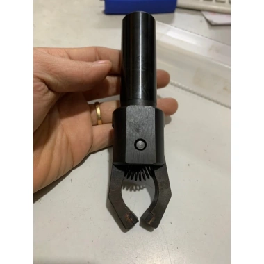 Kẹp phôi tự động rút phôi cho máy tiện CNC khoảng gắp 0‑43mm giá chỉ 350.000₫