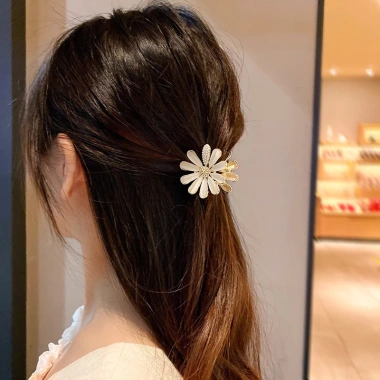Kẹp Tóc Cao Cấp Hàn Quốc Hoa Cúc Nhỏ Nữ - Búi Cao Thời Trang, Chống Trượt, Giá 135k