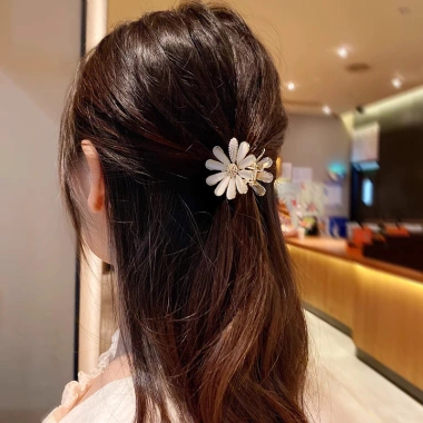 Kẹp Tóc Cao Cấp Hàn Quốc Hoa Cúc Nhỏ Nữ - Búi Cao Thời Trang, Chống Trượt, Giá 135k 5 Kẹp Tóc Cao Cấp Hàn Quốc Hoa Cúc Nhỏ Nữ - Búi Cao Thời Trang, Chống Trượt, Giá 135k 5