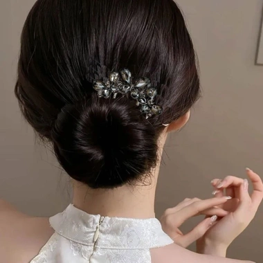 Kẹp tóc gợn sóng bướm pha lê 4 ngón phụ kiện tóc nữ sang trọng giảm còn 8.000đ