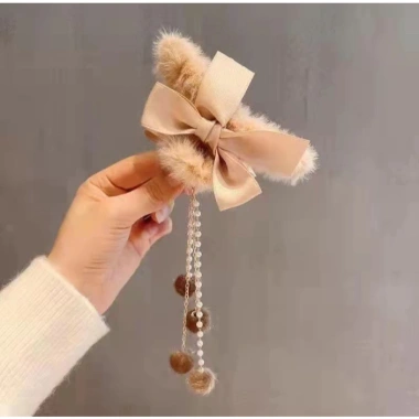 Kẹp tóc lông nhiều màu phong cách Hàn Quốc, càng cua siêu nhẹ, giá 17.900 VND