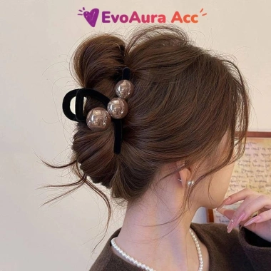 Kẹp tóc ngọc trai nhung 8-13cm mẫu cá mập lớn sang trọng giảm giá 22% 3 Kẹp tóc ngọc trai nhung 8-13cm mẫu cá mập lớn sang trọng giảm giá 22% 3