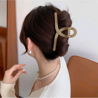 Kẹp tóc nhựa 13 cm phong cách Hàn Quốc - Giá chỉ 18.000, giảm mạnh so với 21.780