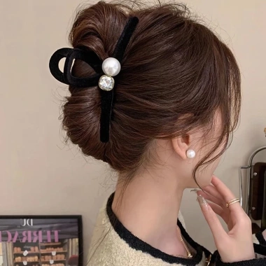 Kẹp tóc nhung đính ngọc đá 13cm phong cách Hàn dễ thương giá 75.000đ 3 Kẹp tóc nhung đính ngọc đá 13cm phong cách Hàn dễ thương giá 75.000đ 3