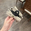 Kẹp tóc nơ màu be chất lượng cao, xương kẹp chắn chắn, form nơ đẹp, giá 125.000₫ 4