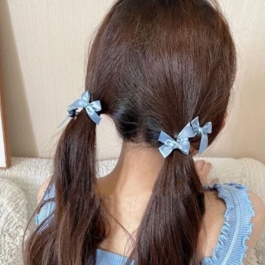 Kẹp tóc nơ nhỏ cho nữ, cô gái – Dây ruy băng sang trọng, phù hợp đám cưới, 33.480₫ 8 Kẹp tóc nơ nhỏ cho nữ, cô gái – Dây ruy băng sang trọng, phù hợp đám cưới, 33.480₫ 8