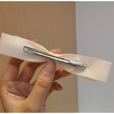 Kẹp Tóc Nơ Nhỏ Tiệm Thêu Việt - Phong Cách Hàn Quốc Dễ Phối Đồ Cho Bạn Gái, Chỉ 32.000 VND 2