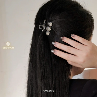 Kẹp tóc nữ càng cua Eleanor Accessories đính đá sang trọng - Giá ưu đãi 53.800 VND 6 Kẹp tóc nữ càng cua Eleanor Accessories đính đá sang trọng - Giá ưu đãi 53.800 VND 6