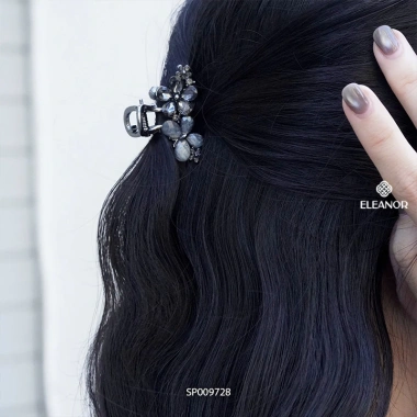Kẹp tóc nữ càng cua Eleanor Accessories hồ điệp hoa đính đá phụ kiện tóc mái 50.800₫