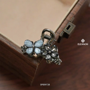 Kẹp tóc nữ càng cua Eleanor Accessories hồ điệp hoa đính đá phụ kiện tóc mái 50.800₫