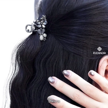 Kẹp tóc nữ càng cua Eleanor Accessories hồ điệp hoa đính đá phụ kiện tóc mái 50.800₫