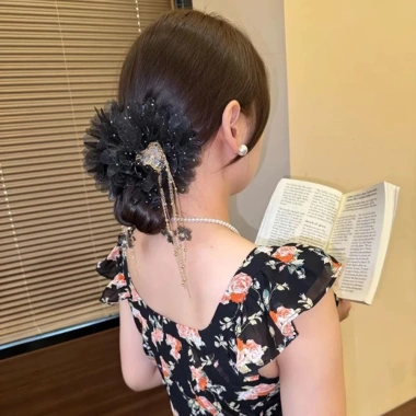 Kẹp tóc tua rua hoa mẫu đơn - Phù hợp nửa lên, đuôi ngựa, giảm giá 42.900đ