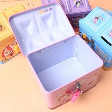 Két sắt min hình ngôi nhà dễ thương - Két đựng tiền tiết kiệm cho bé, giá chỉ 36.900₫ 7 Két sắt min hình ngôi nhà dễ thương - Két đựng tiền tiết kiệm cho bé, giá chỉ 36.900₫ 7