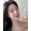 Khám phá kem chống nắng DAlba UV Essence Tone Up SPF50+ PA++++ - Giá 350.000đ 4