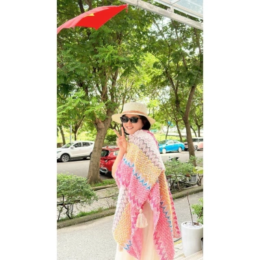 Khăn áo choàng len móc dày ấm Boho thổ cẩm nữ thu đông 110x140cm - Giá giảm 515k 5 Khăn áo choàng len móc dày ấm Boho thổ cẩm nữ thu đông 110x140cm - Giá giảm 515k 5