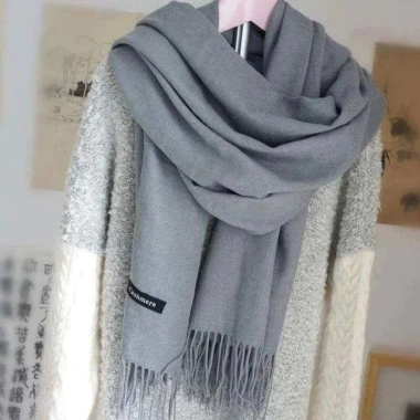 Khăn choàng cashmere mềm mịn, chất đẹp - Giá gốc 49.314 VND, giảm còn 40.755 VND