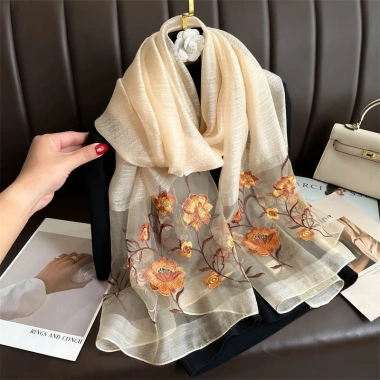 Khăn Choàng Cổ Lụa Cao Cấp Tơ Tằm Thêu Tay Họa Tiết Sang Trọng Giá 247k