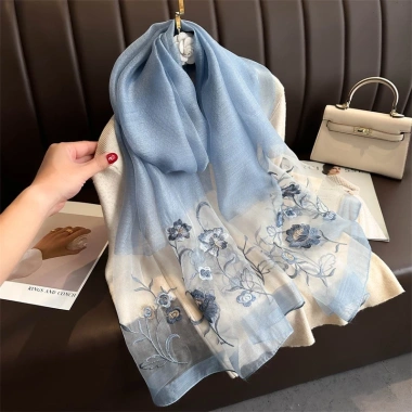 Khăn Choàng Cổ Lụa Cao Cấp Tơ Tằm Thêu Tay Họa Tiết Sang Trọng Giá 247k