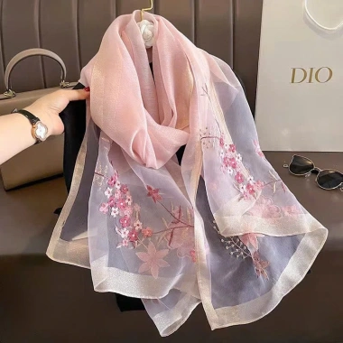 Khăn choàng cổ lụa cao cấp tơ thêu hoa 5 cánh sang trọng, đẳng cấp, chỉ 266.750₫