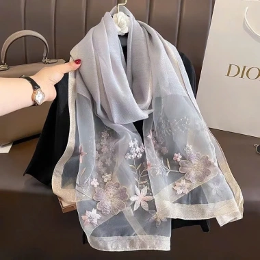 Khăn choàng cổ lụa cao cấp tơ thêu hoa 5 cánh sang trọng, đẳng cấp, chỉ 266.750₫