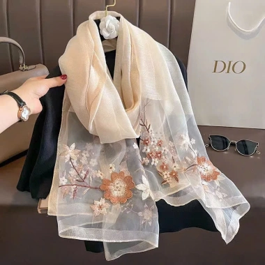 Khăn choàng cổ lụa cao cấp tơ thêu hoa 5 cánh sang trọng, đẳng cấp, chỉ 266.750₫