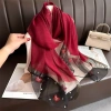 Khăn choàng cổ lụa tơ thêu tay họa tiết đinh ngọc sang trọng đẳng cấp, giảm giá 135k 7