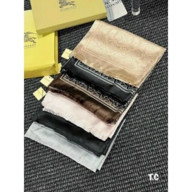 Khăn choàng lụa 70x180cm chất đũi mềm mịn cao cấp Hàn Quốc chỉ 192.000đ 6 Khăn choàng lụa 70x180cm chất đũi mềm mịn cao cấp Hàn Quốc chỉ 192.000đ 6