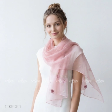 Khăn choàng lụa tơ JIRAMI đính họa tiết nơ - Quà tặng nữ 8/3, 20/10, Tết, giá 360.000đ 5 Khăn choàng lụa tơ JIRAMI đính họa tiết nơ - Quà tặng nữ 8/3, 20/10, Tết, giá 360.000đ 5