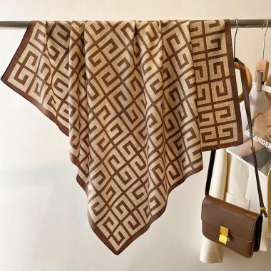 Khăn choàng lụa vuông 90x90 cm họa tiết kẻ F đen sang trọng, siêu mềm mại, giá 85.500₫