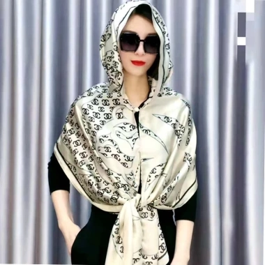 Khăn choàng nữ lụa satin cao cấp chống nắng, họa tiết tinh tế, khóa cài an toàn