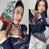 Khăn choàng satin Hàn Quốc 70x70cm hoa văn đẹp màu tươi sáng - Giá chỉ 40.500₫ 3