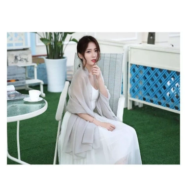 Khăn choàng voan lụa mỏng nhẹ 180x105cm thời trang nữ công sở dự tiệc đi biển - Giá 155k