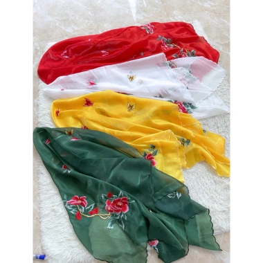 Khăn chùm chúa cao cấp mềm mại, giảm giá 300k (giá gốc 369k) - Sang trọng