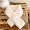 Khăn cổ lông tơ giả nữ giữ ấm mùa thu đông, nhiều màu sắc, họa tiết chữ thập sang trọng, chỉ 49.800₫ 10