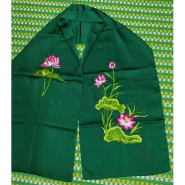Khăn Gấm tơ tằm Thêu Hoa Sen - Cao cấp, mềm mại, giảm còn 350.000 VND 6