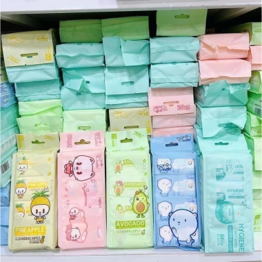 Khăn giấy ướt mini AMI 8 gói 64 tờ, bỏ túi tiện lợi, giá chỉ 30.000 VND