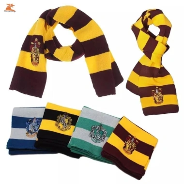 Khăn Harry Potter dệt kim có huy hiệu Hogwarts Giáng sinh & Halloween giảm 21% Khăn Harry Potter dệt kim có huy hiệu Hogwarts Giáng sinh & Halloween giảm 21%