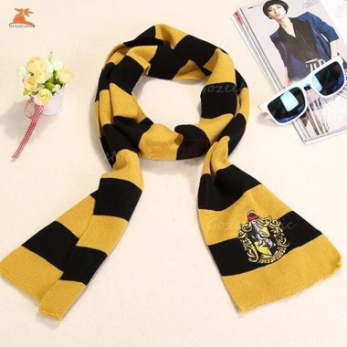 Khăn Harry Potter dệt kim có huy hiệu Hogwarts Giáng sinh & Halloween giảm 21% 11 Khăn Harry Potter dệt kim có huy hiệu Hogwarts Giáng sinh & Halloween giảm 21% 11