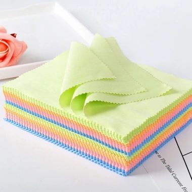 Khăn lau màn hình siêu mềm, vệ sinh điện thoại nhanh chỉ 9.000đ - Giá gốc 11.070đ