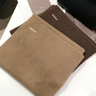 Khăn len dệt kim dày ấm áp - Phụ kiện thời trang dễ mix, quà tặng chỉ 43.334 VND 9 Khăn len dệt kim dày ấm áp - Phụ kiện thời trang dễ mix, quà tặng chỉ 43.334 VND 9
