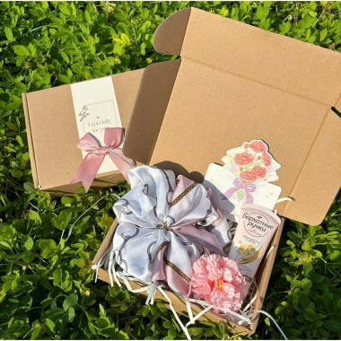 Khăn Lụa Cao Cấp Nữ - Quà Tặng 20/10 8/3 Tặng Mẹ Cô Giáo Người Yêu Giá 183.000 VND