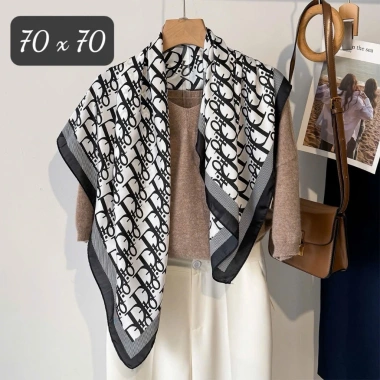 Khăn lụa vuông 70x70 cm cao cấp có hộp - quàng cổ, choàng vai, turban, bikini, áo dài - 308.000₫ 9 Khăn lụa vuông 70x70 cm cao cấp có hộp - quàng cổ, choàng vai, turban, bikini, áo dài - 308.000₫ 9