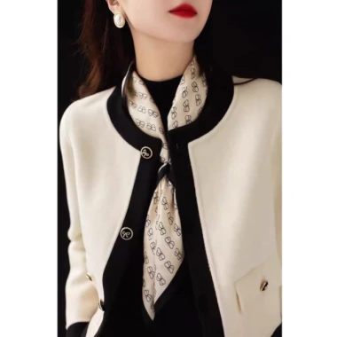 Khăn Lụa Vuông 70x70cm Đa Năng - Turban và Bandana, Siêu Mềm, Giá 41.160 VND