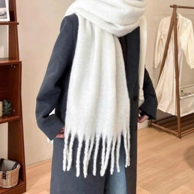 Khăn quàng cổ caro sọc xanh trắng nâu - ấm áp mùa đông, chỉ 522.500 VND 9 Khăn quàng cổ caro sọc xanh trắng nâu - ấm áp mùa đông, chỉ 522.500 VND 9