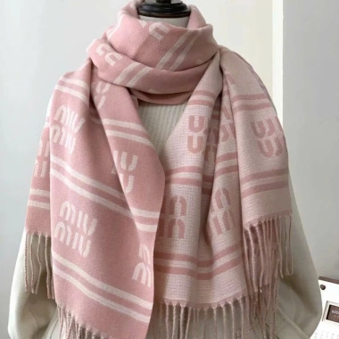 Khăn quàng cổ len ấm áp họa tiết Miu Miu - Dễ thương mùa đông cho nữ, giá chỉ 155.500 VND 3