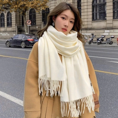 Khăn quàng cổ nữ vintage Hàn Quốc mùa đông ấm áp, họa tiết caro đa màu thời thượng 3 Khăn quàng cổ nữ vintage Hàn Quốc mùa đông ấm áp, họa tiết caro đa màu thời thượng 3